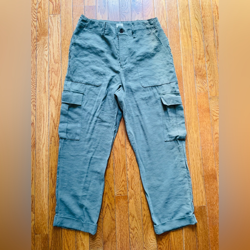 Women’s Green A New Day Cargo Flowy Pants Size 10